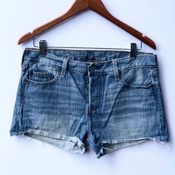 Levi's Pants - Levi's 501 High Rise Medium Wash Shorts Size 28